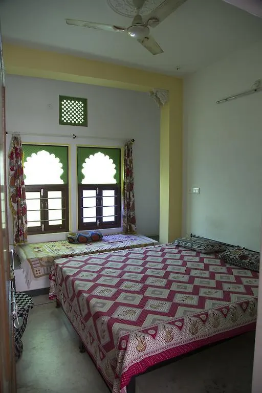 Udai Haveli Guest House Udaipur 2*,